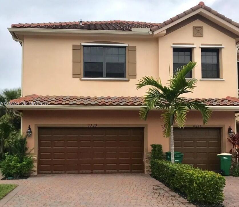 Welcome to this charming home located in Fort Lauderdale. This residence has ample living space with a well-designed layout. Enjoy the spacious kitchen with modern appliances and plenty of storage. The inviting living area is appropriate for relaxation. The backyard provides a serene setting for outdoor activities. Conveniently situated near local amenities and major highways, this property is a great opportunity to experience comfortable living. Don't miss out on this wonderful home!