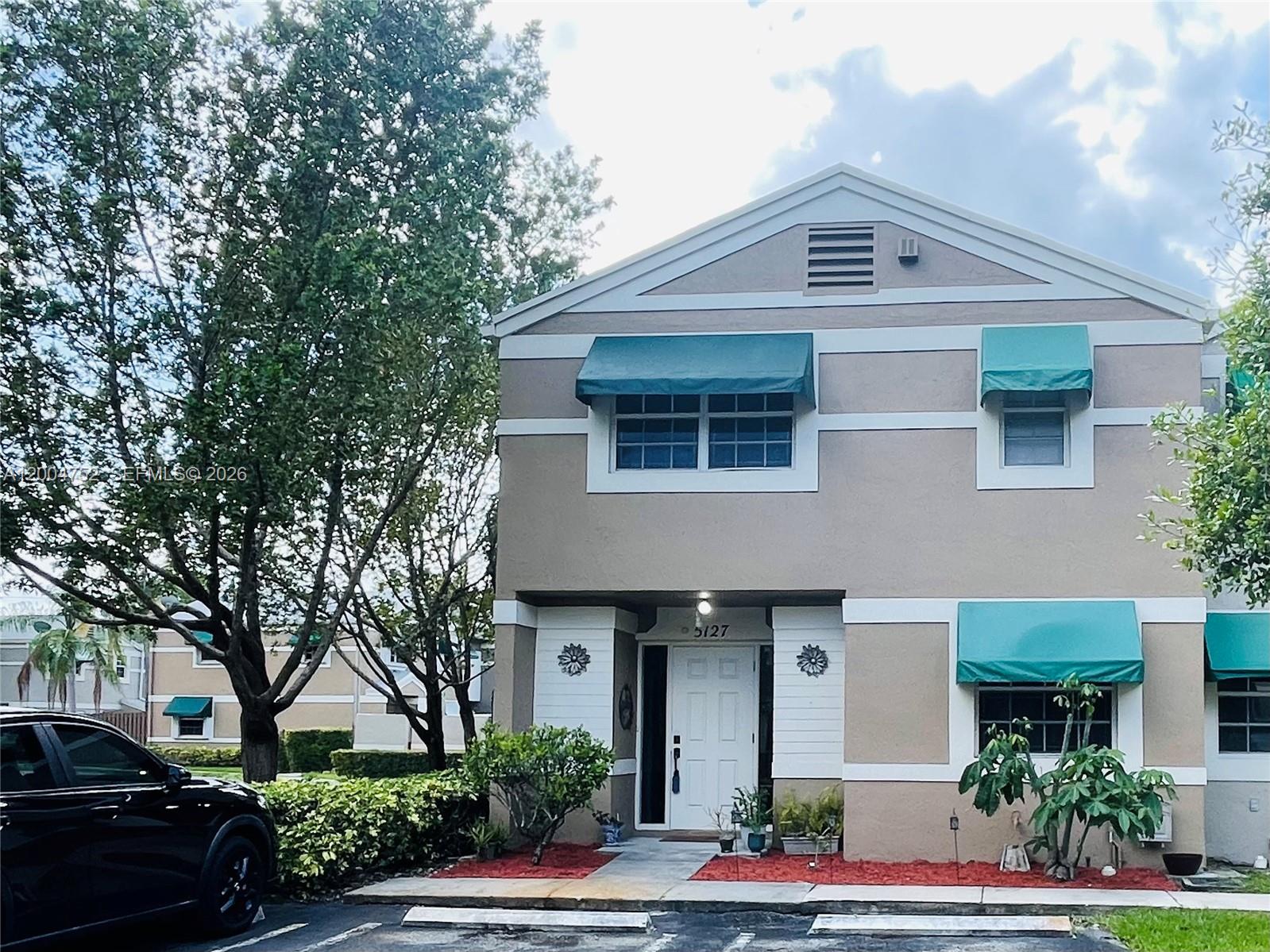 FLAMINGO GARDENS PHASE FO - Residential