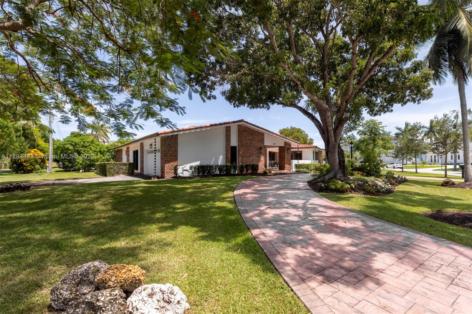 CORAL BAY SEC B - Residential Lease