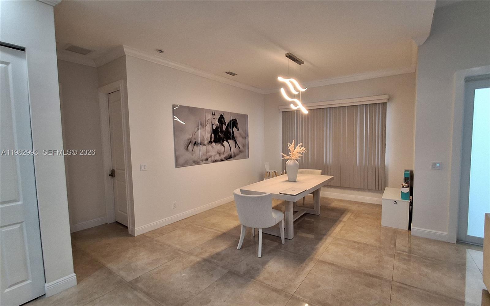 GOLDEN GATE EST - Residential