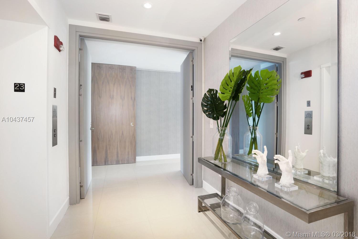 GROVENOR HOUSE CONDO - Residential