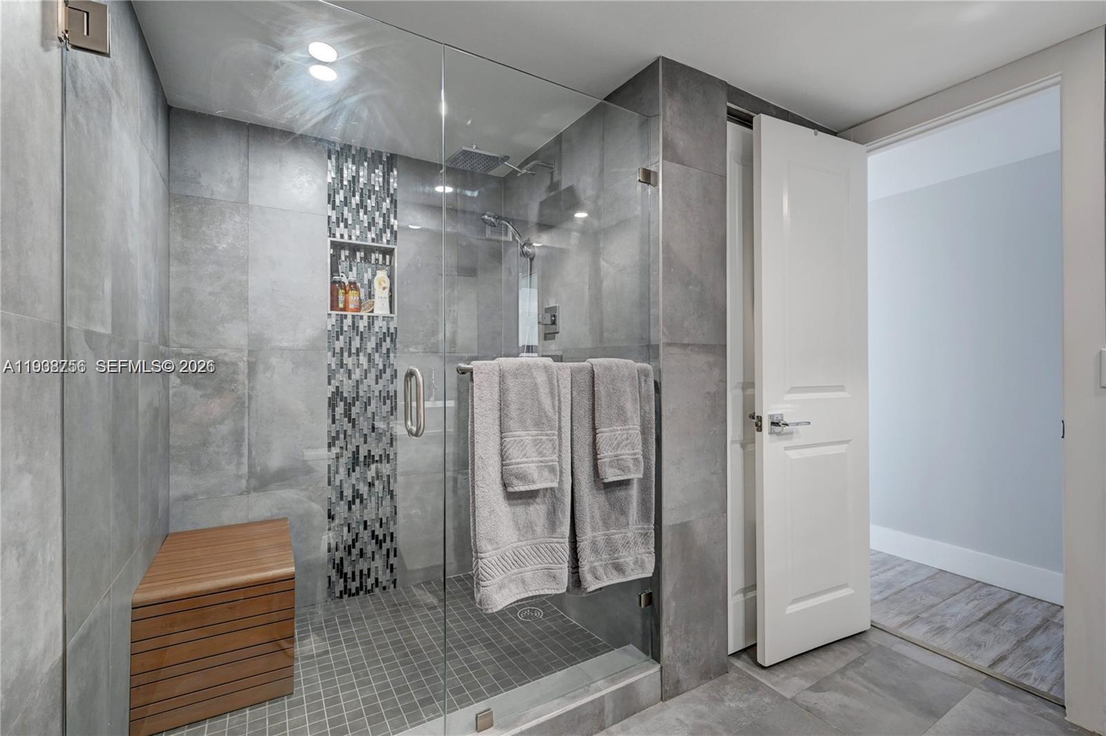 AVANT GARDE CONDO - Residential