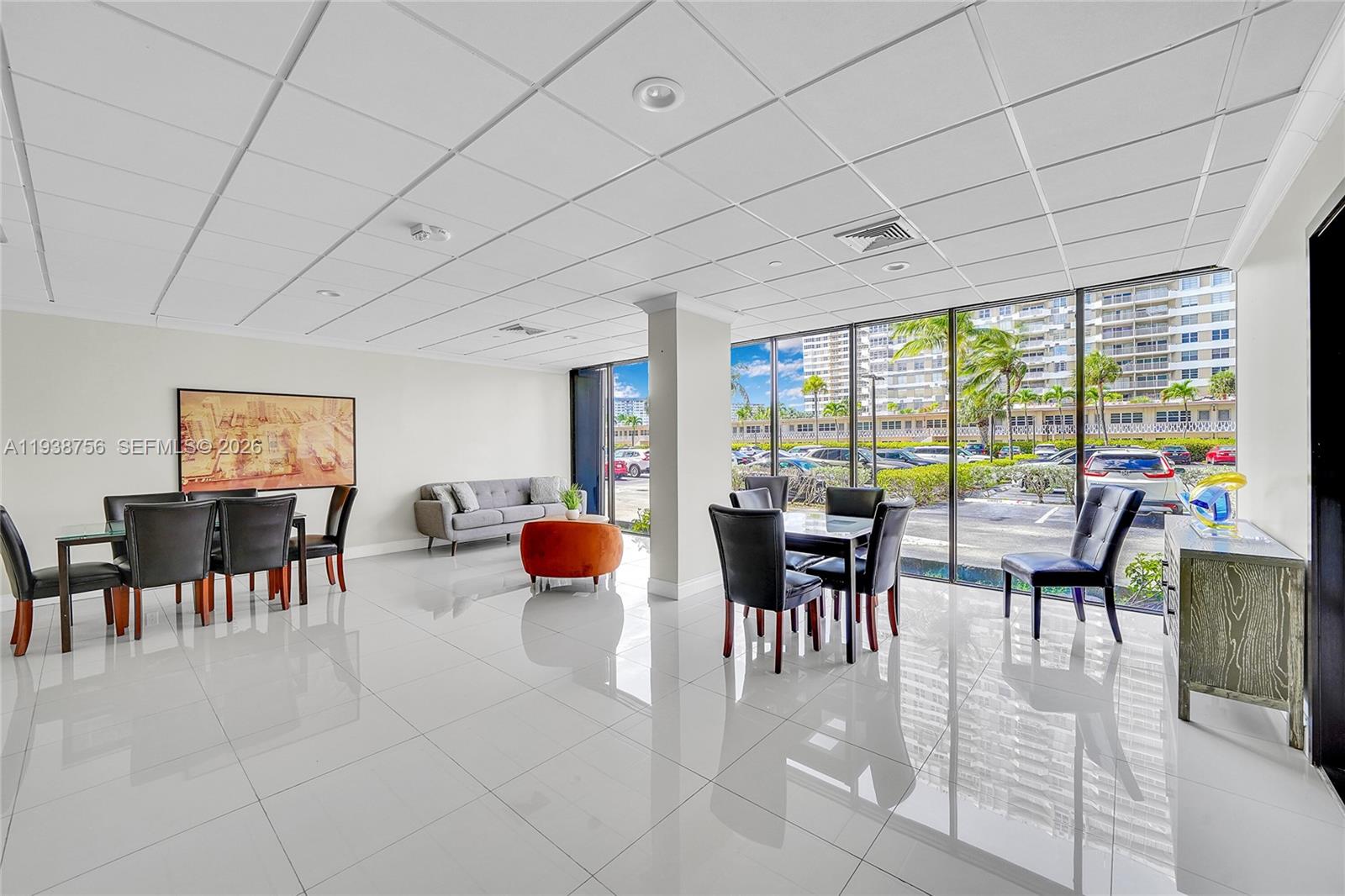 AVANT GARDE CONDO - Residential
