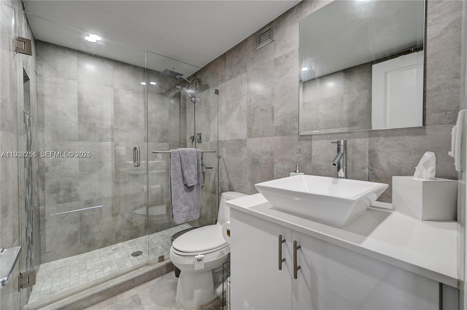 AVANT GARDE CONDO - Residential
