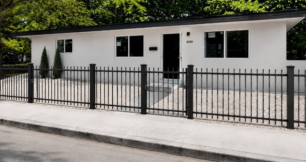FROW HOMESTEAD - Residential Lease