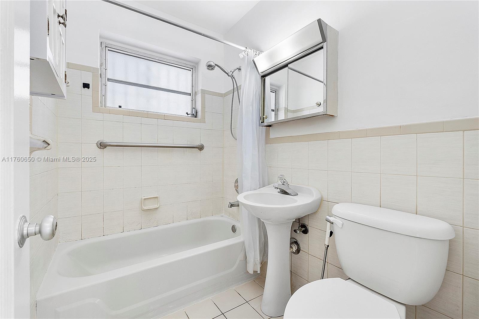 HIGHVIEW - Residential Lease