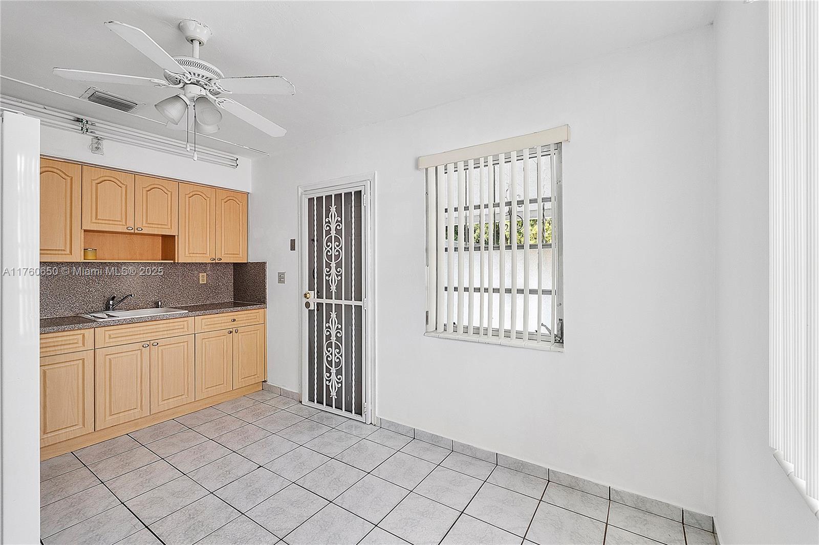HIGHVIEW - Residential Lease