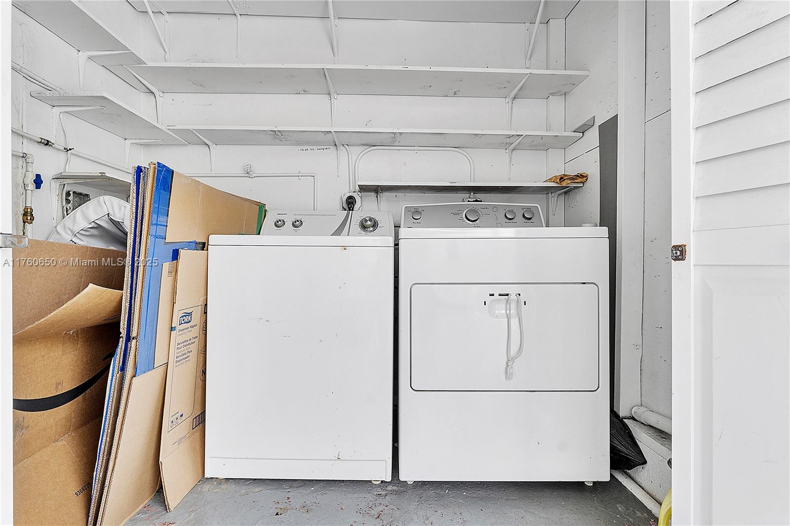 HIGHVIEW - Residential Lease