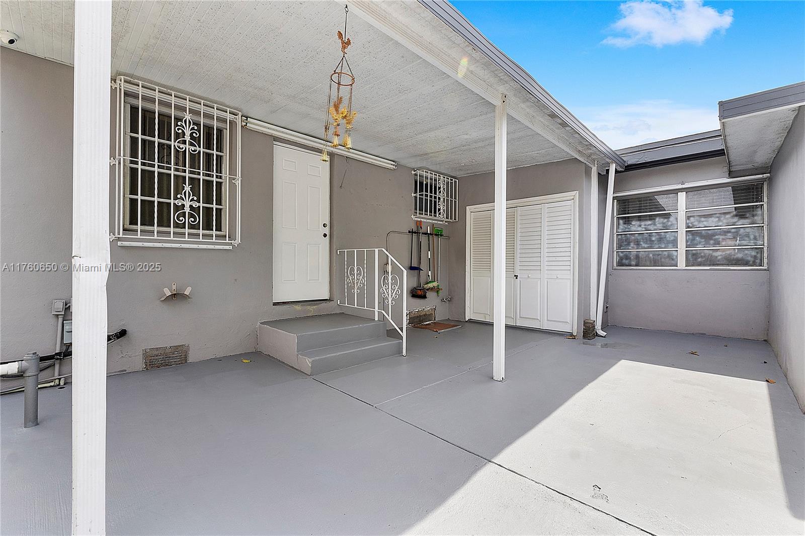 HIGHVIEW - Residential Lease