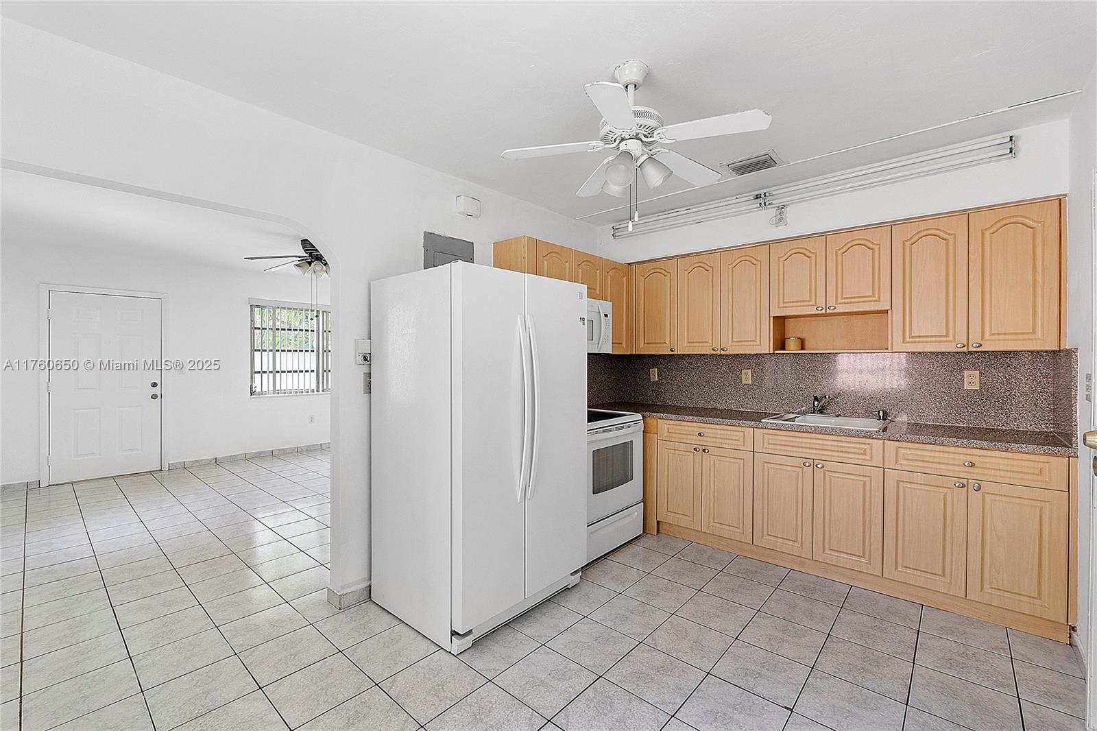 HIGHVIEW - Residential Lease