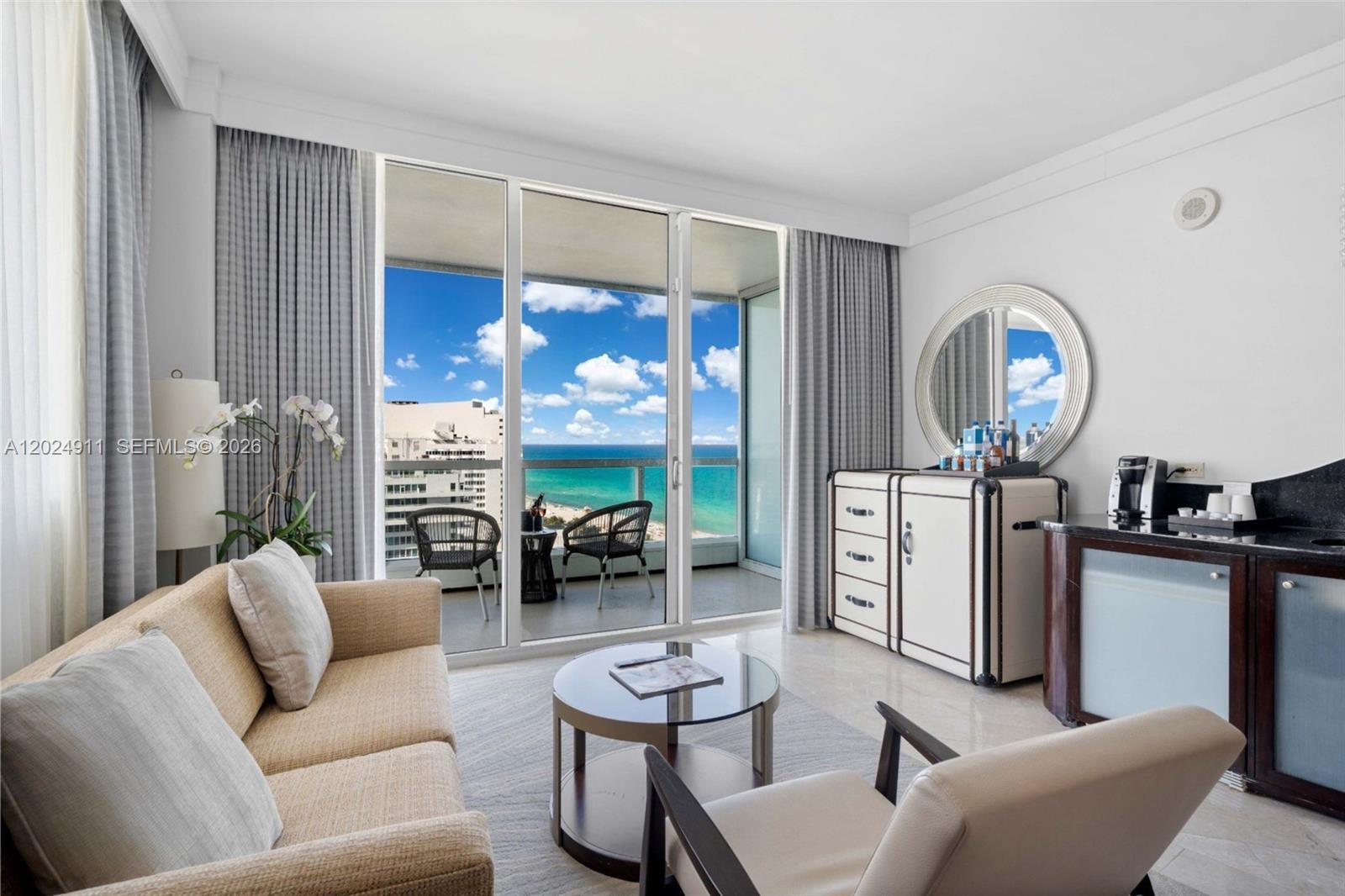 FONTAINEBLEAU III OCEAN C - Residential
