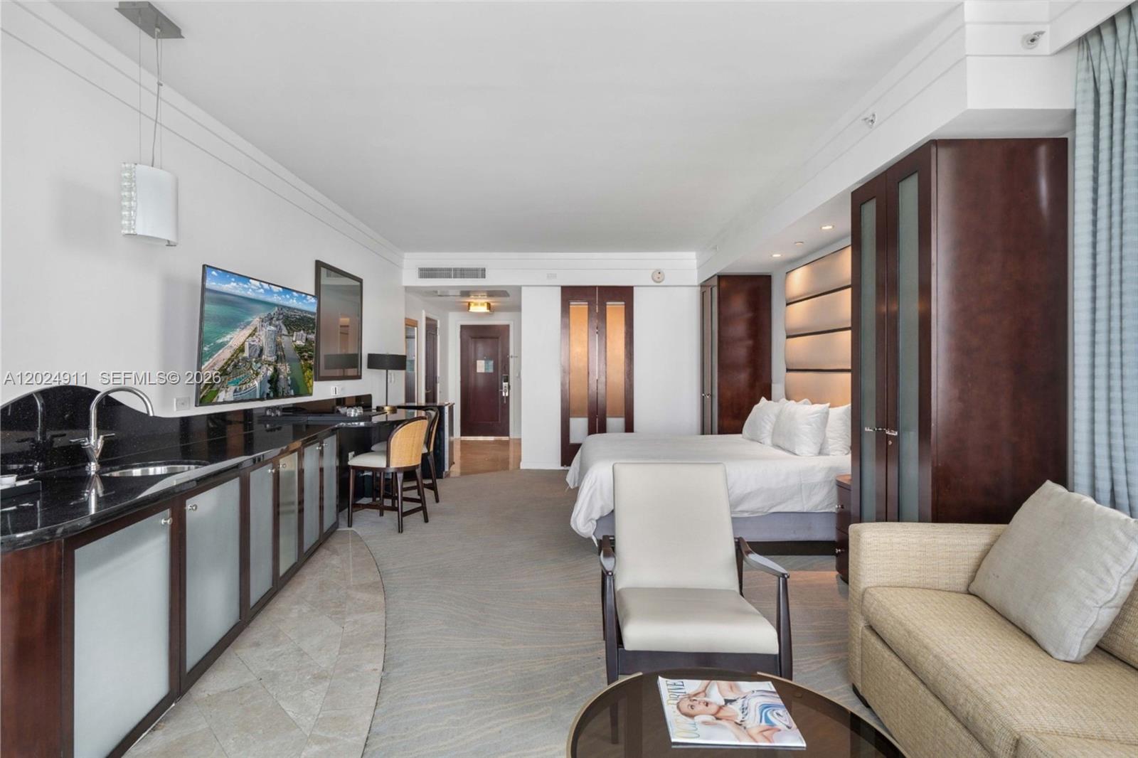 FONTAINEBLEAU III OCEAN C - Residential