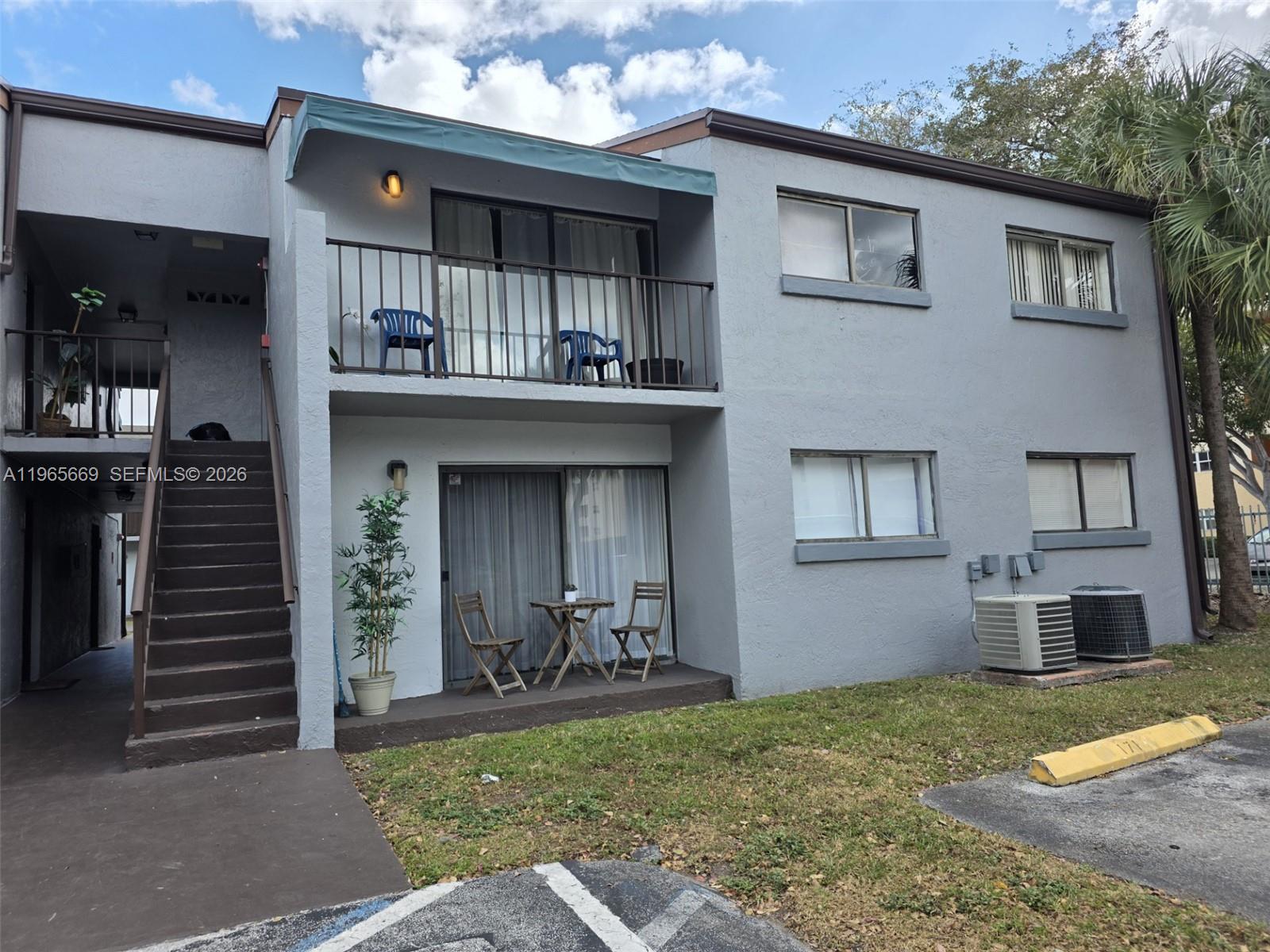 MAGNOLIA LANE CONDO - Residential