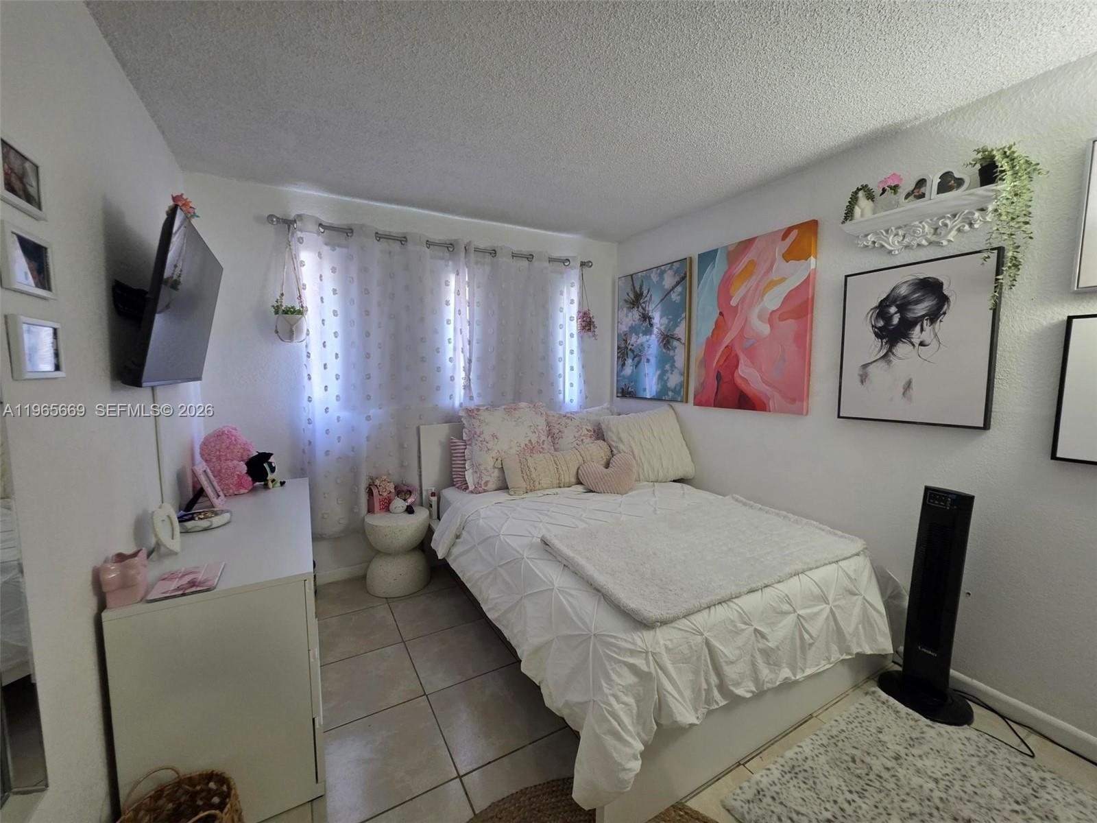 MAGNOLIA LANE CONDO - Residential