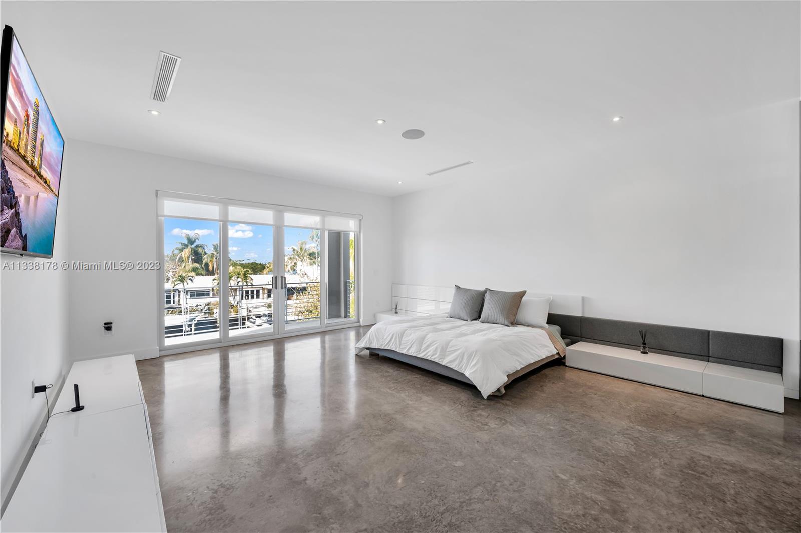 CORONADO HARBOR - Residential