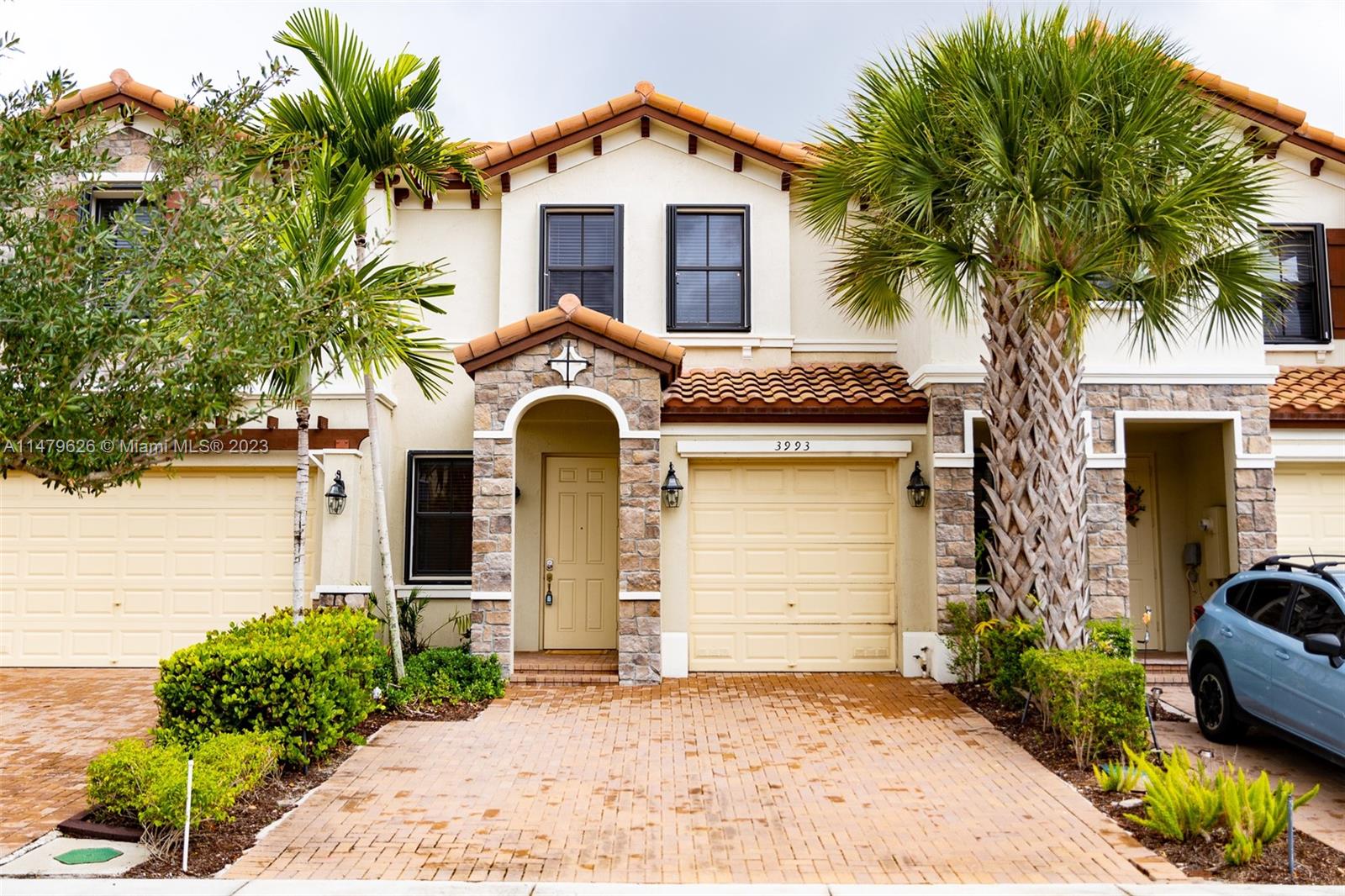 ASHTON PARC - Residential Lease