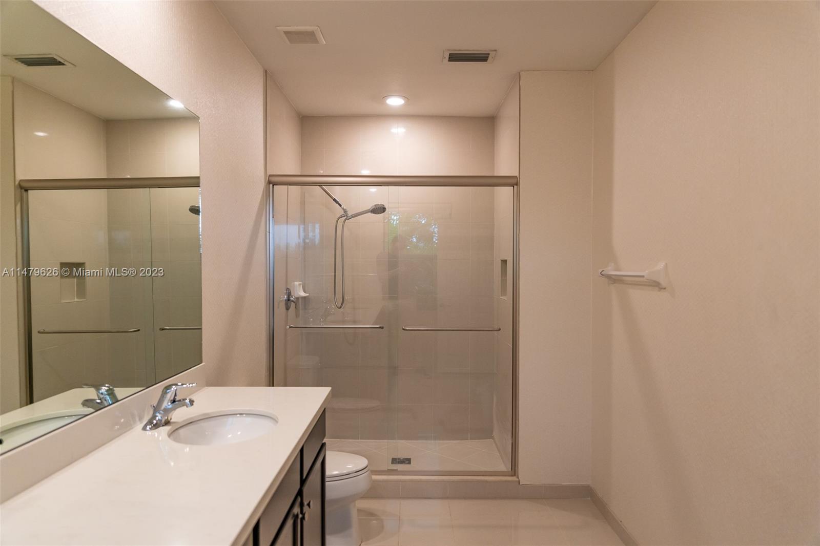 ASHTON PARC - Residential Lease