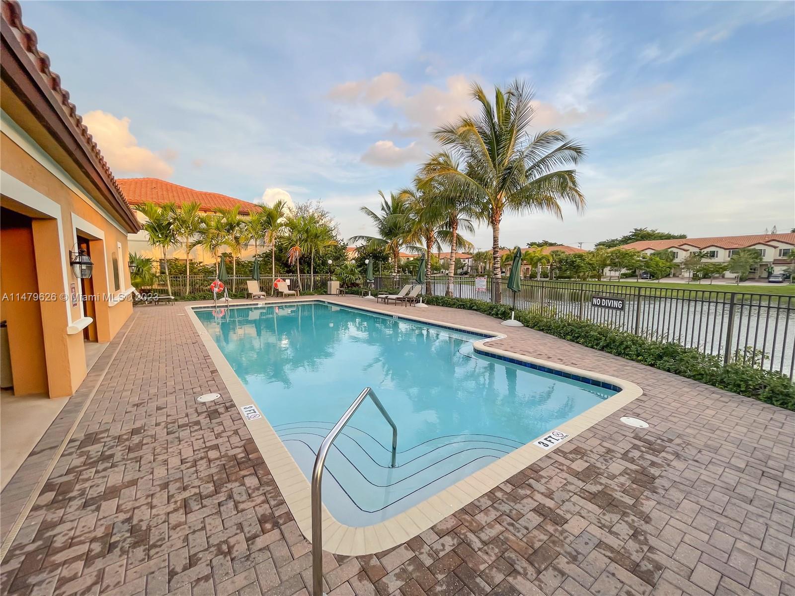 ASHTON PARC - Residential Lease