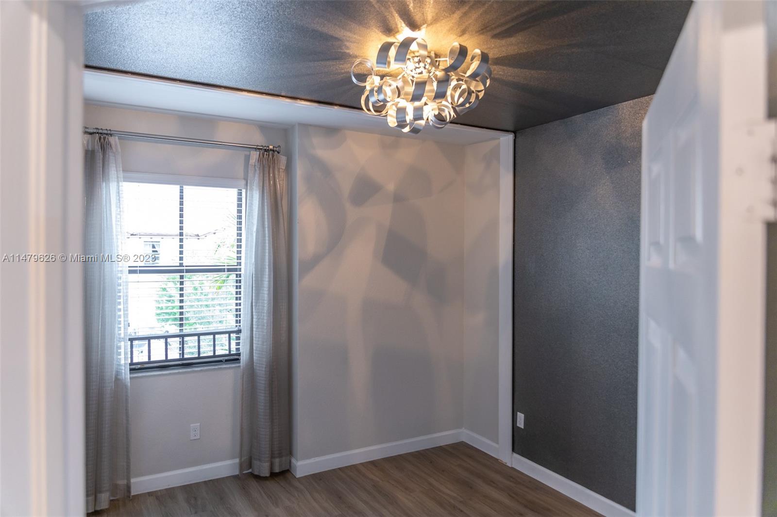 ASHTON PARC - Residential Lease