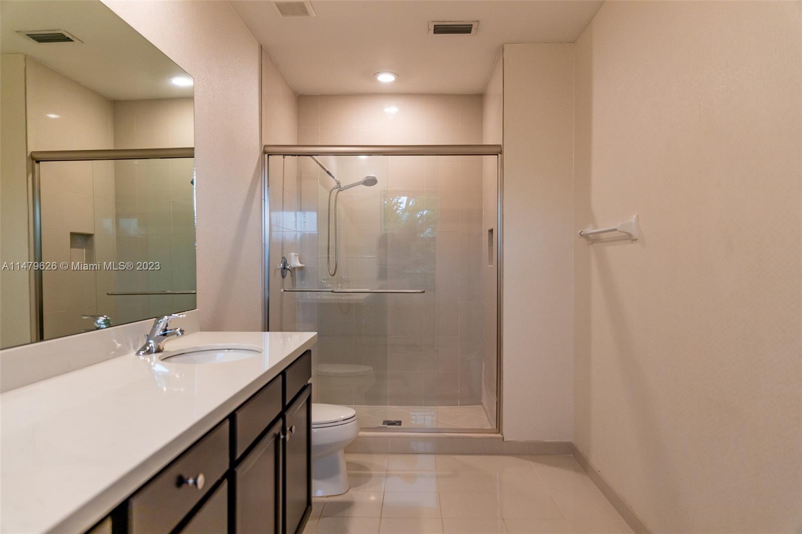 ASHTON PARC - Residential Lease
