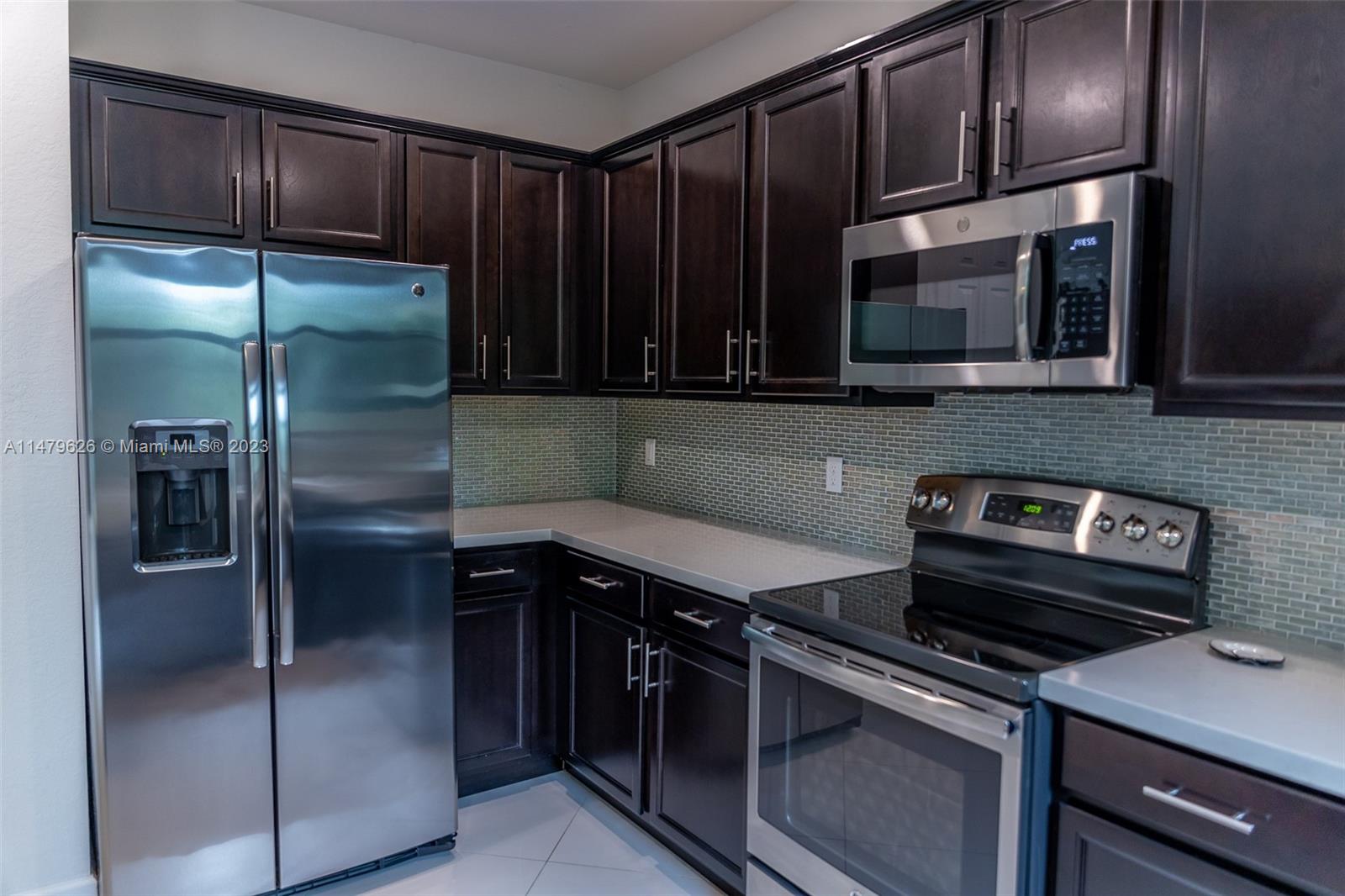 ASHTON PARC - Residential Lease