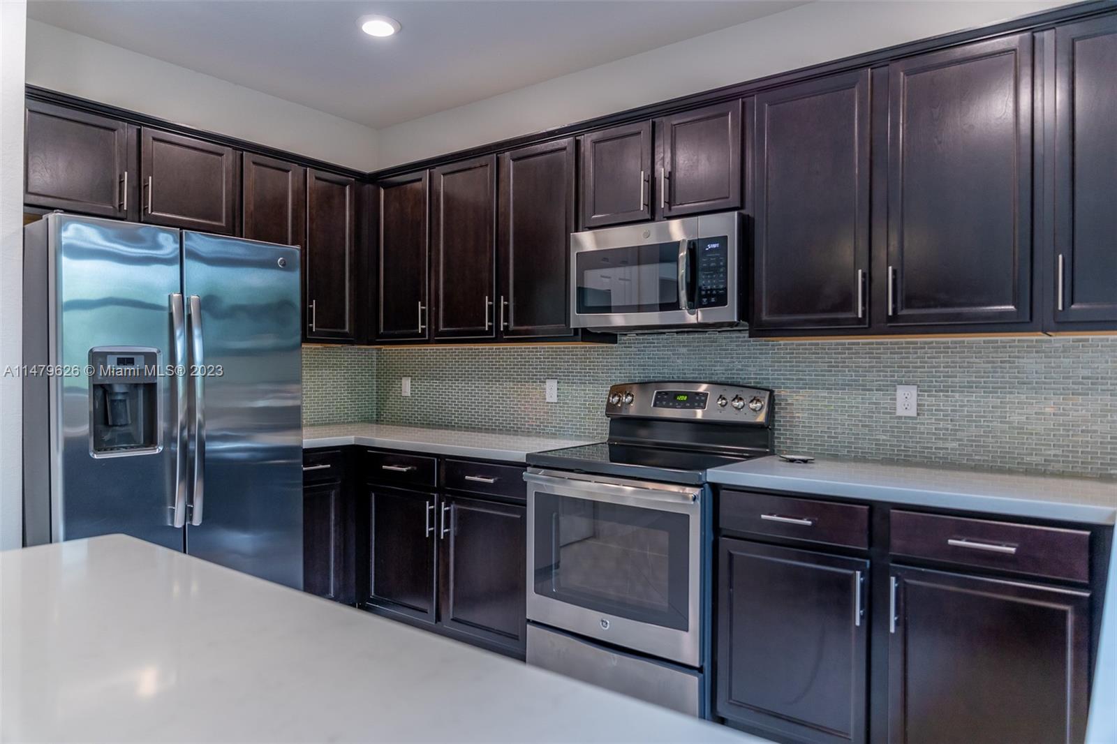 ASHTON PARC - Residential Lease