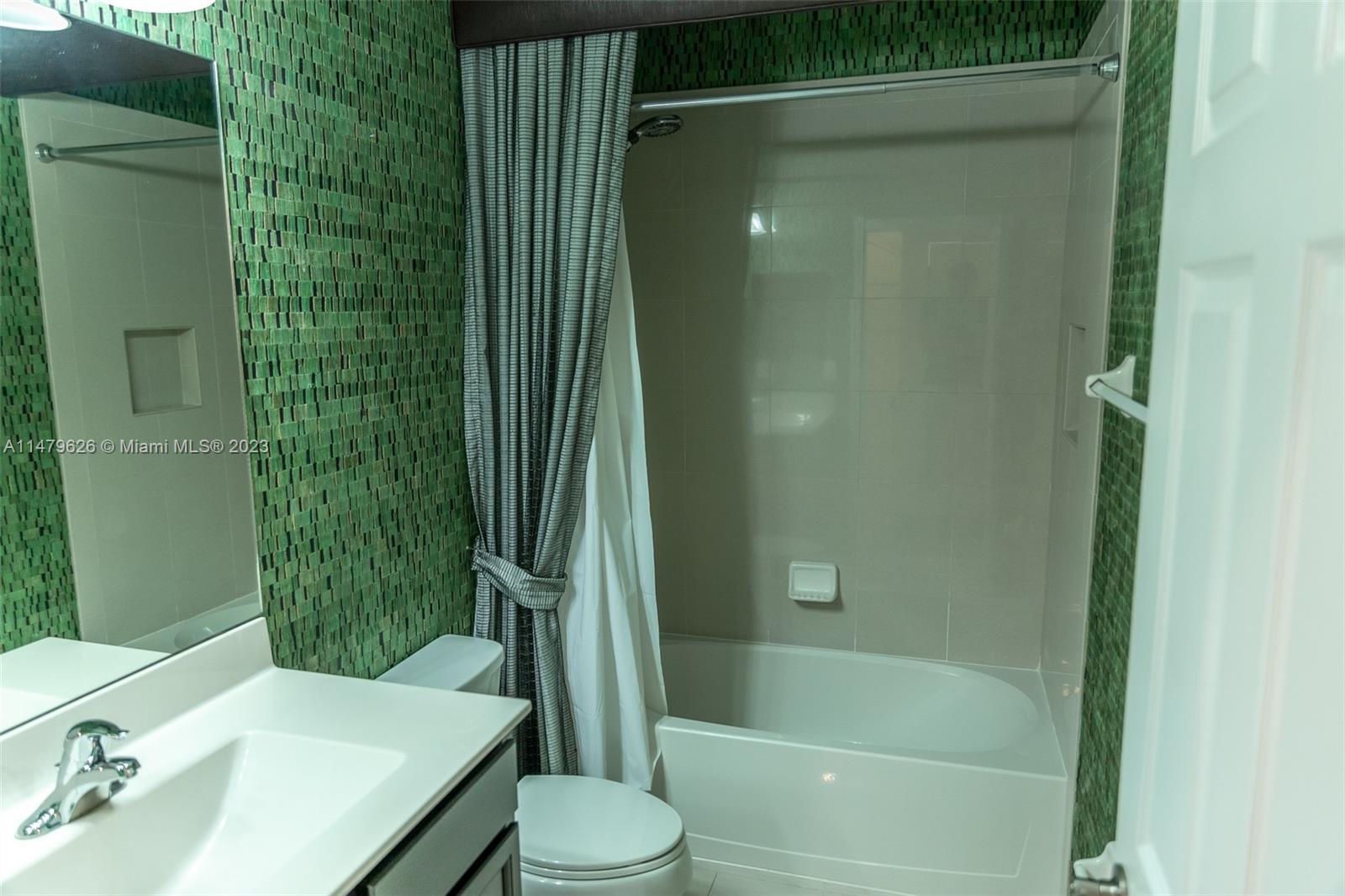 ASHTON PARC - Residential Lease