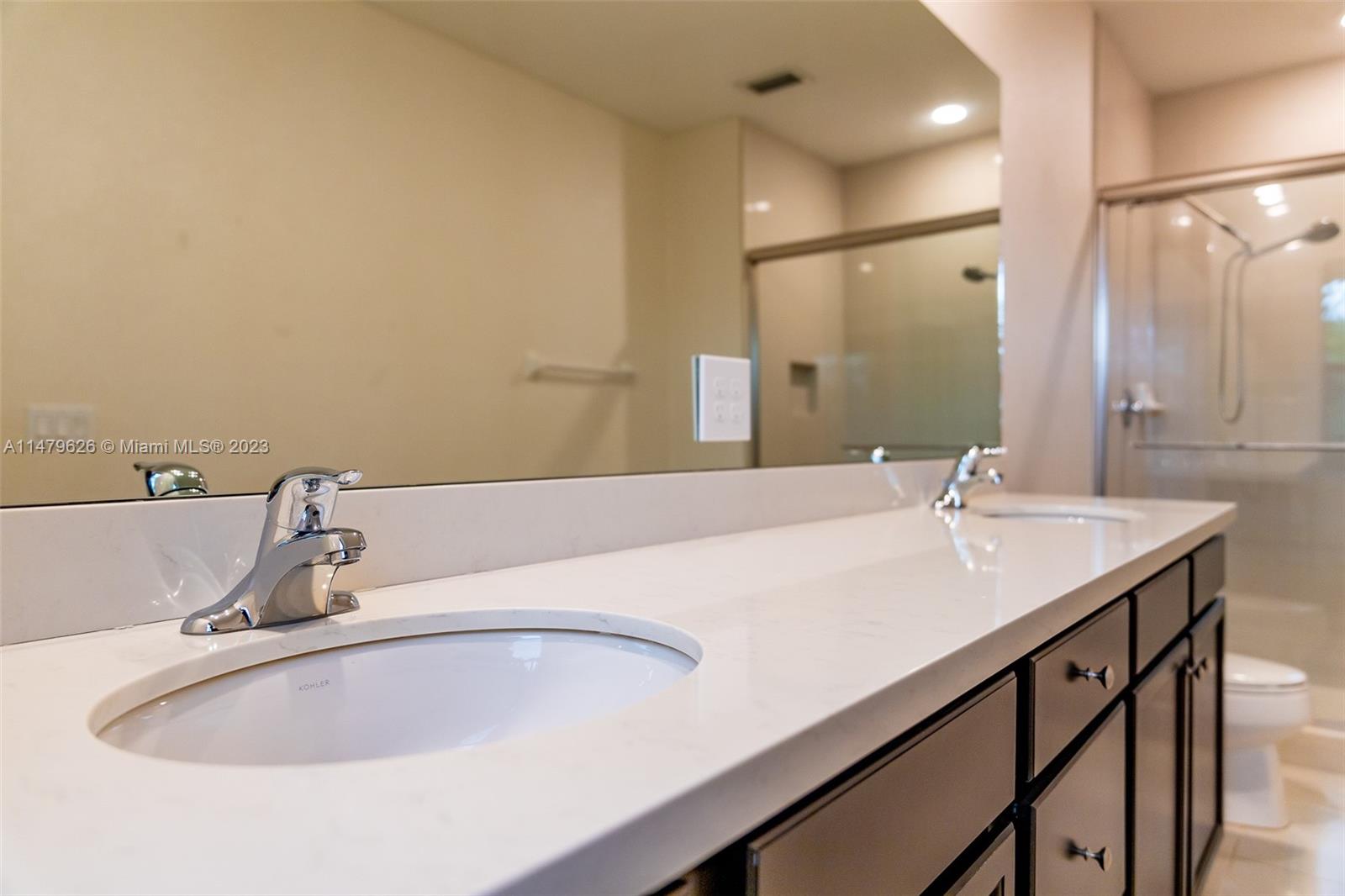 ASHTON PARC - Residential Lease