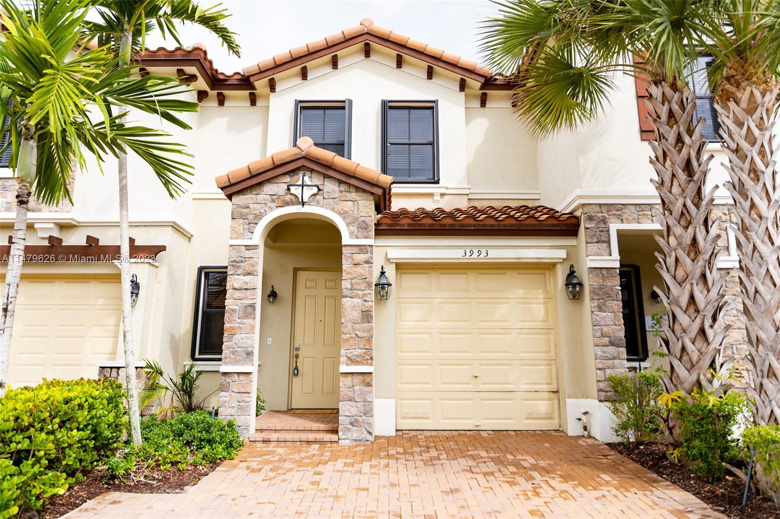 ASHTON PARC - Residential Lease