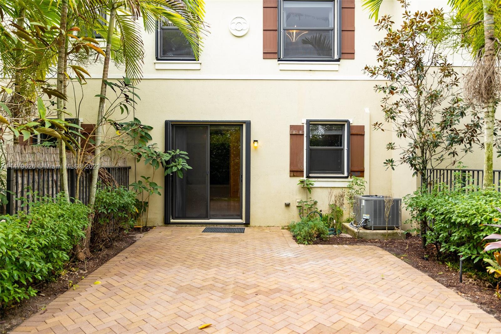 ASHTON PARC - Residential Lease