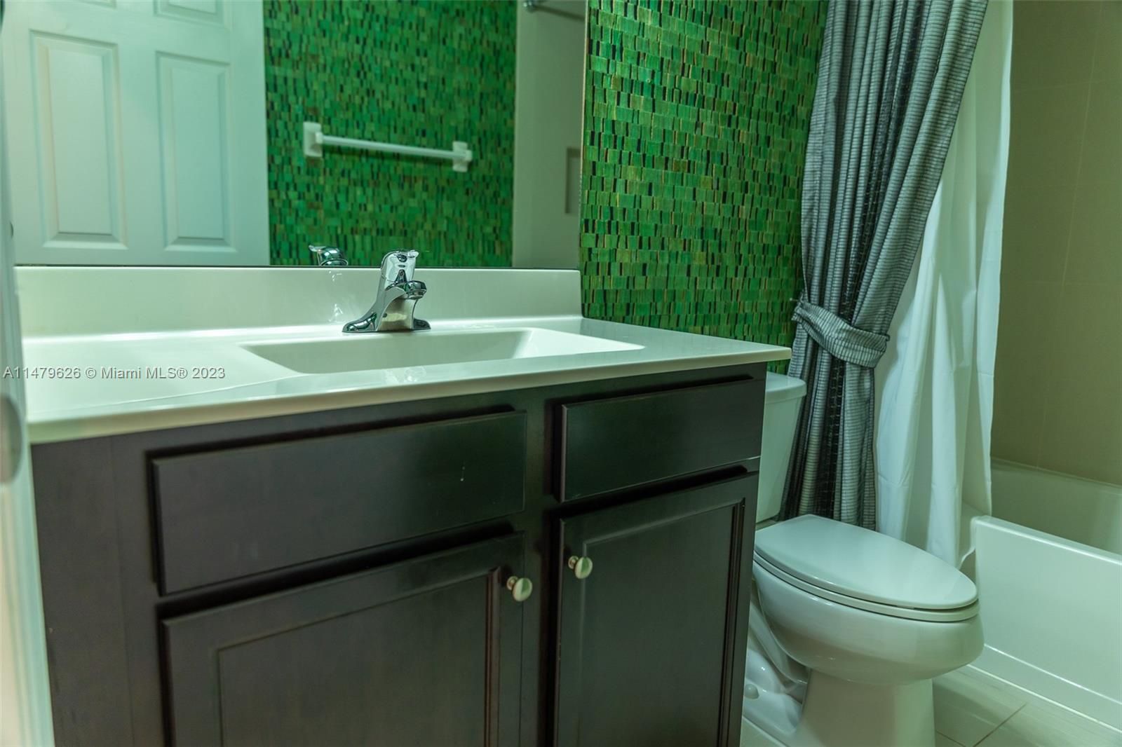 ASHTON PARC - Residential Lease