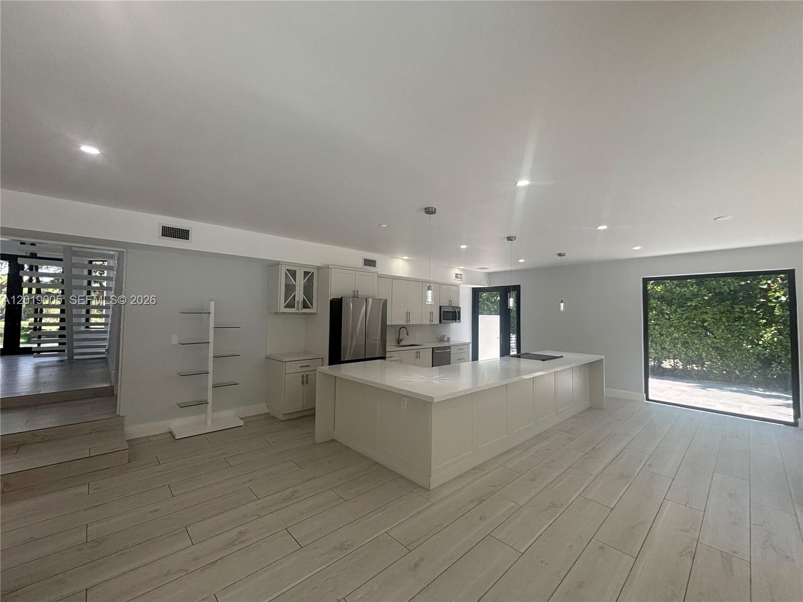 KINGS BAY SUB - Residential