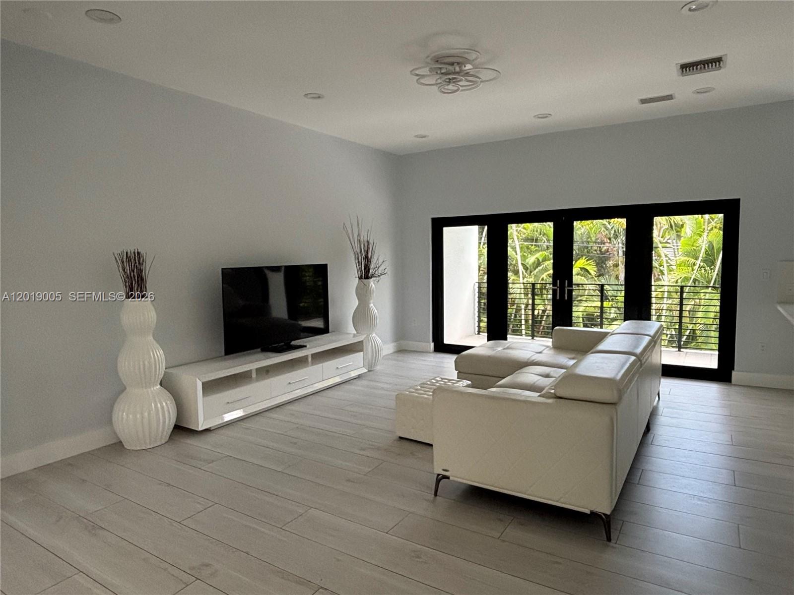 KINGS BAY SUB - Residential