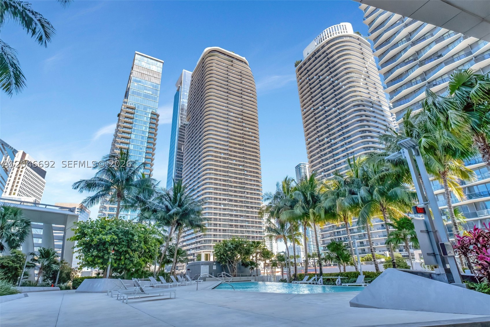 RISE CONDO - Residential