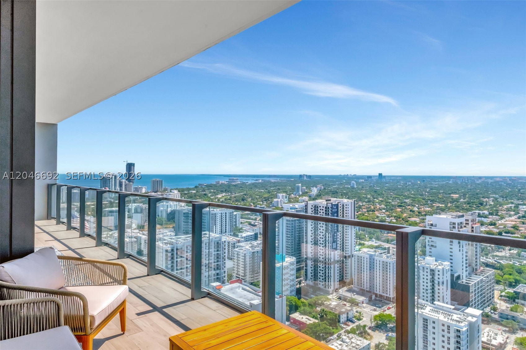RISE CONDO - Residential