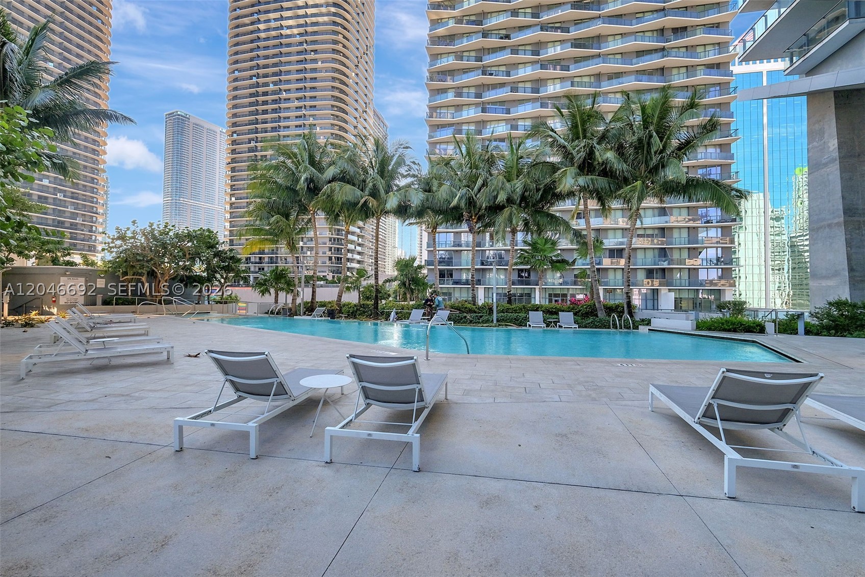 RISE CONDO - Residential