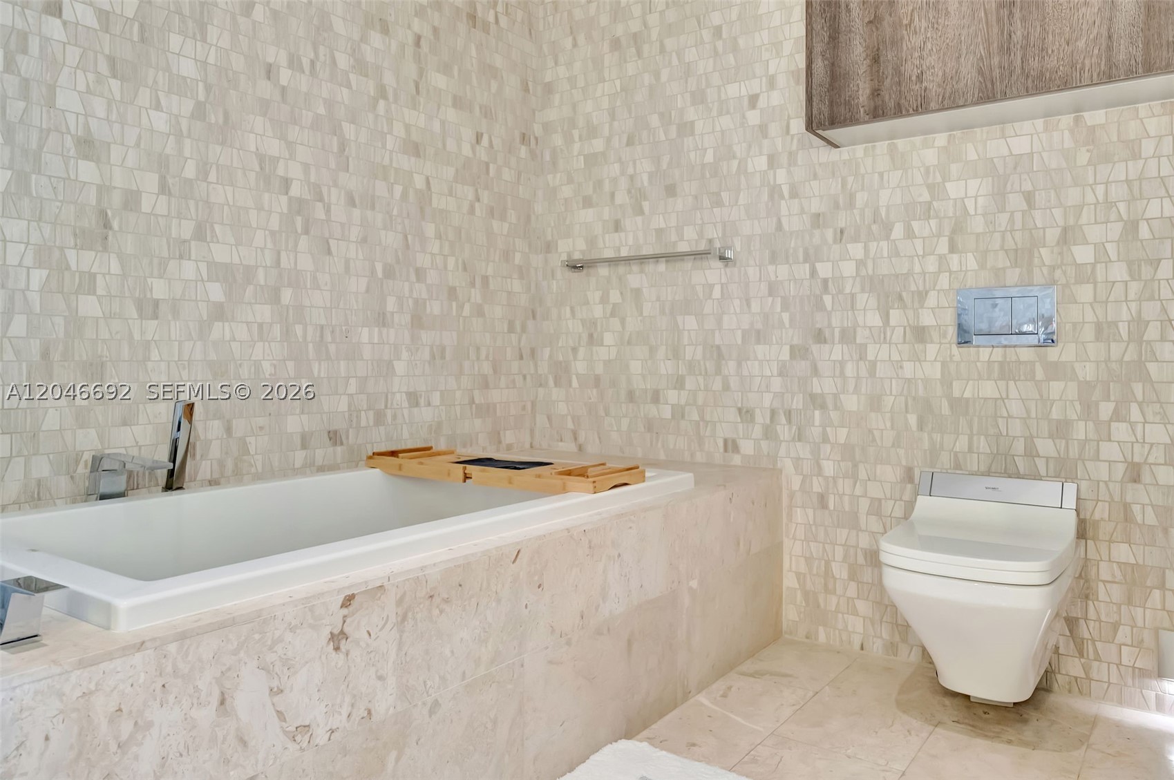 RISE CONDO - Residential