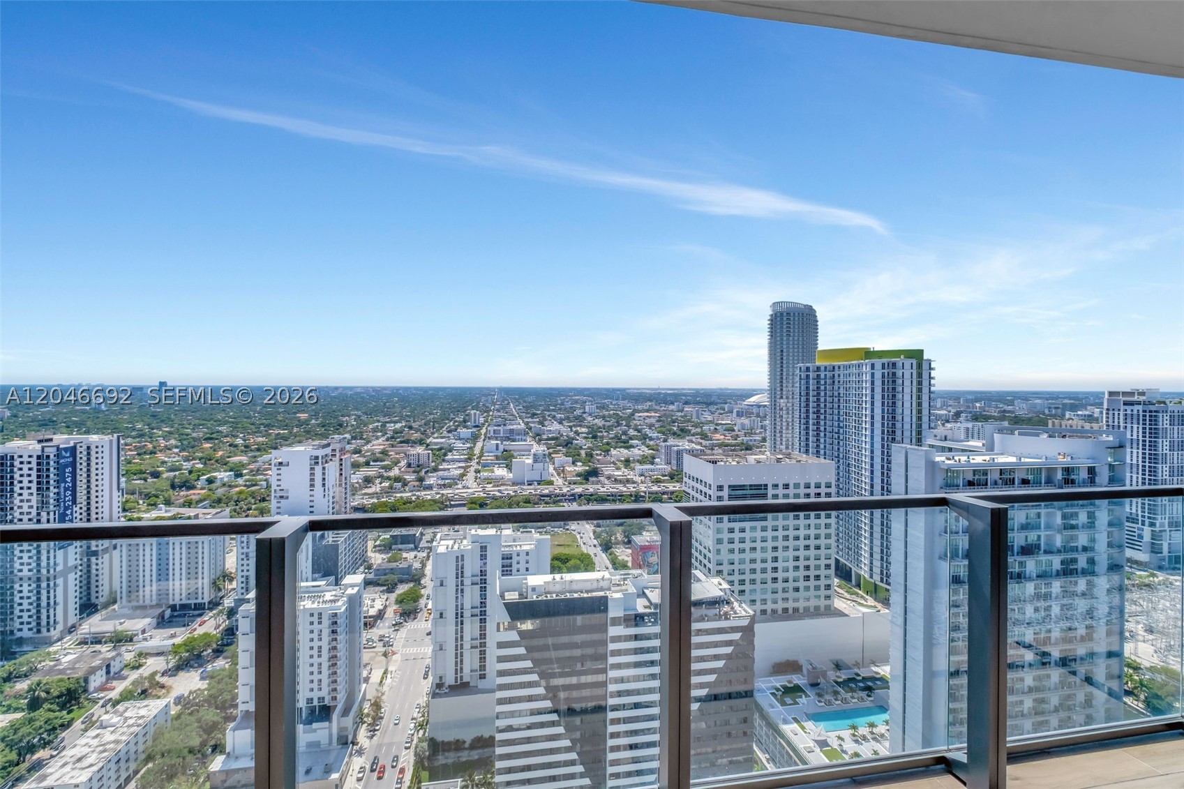 RISE CONDO - Residential