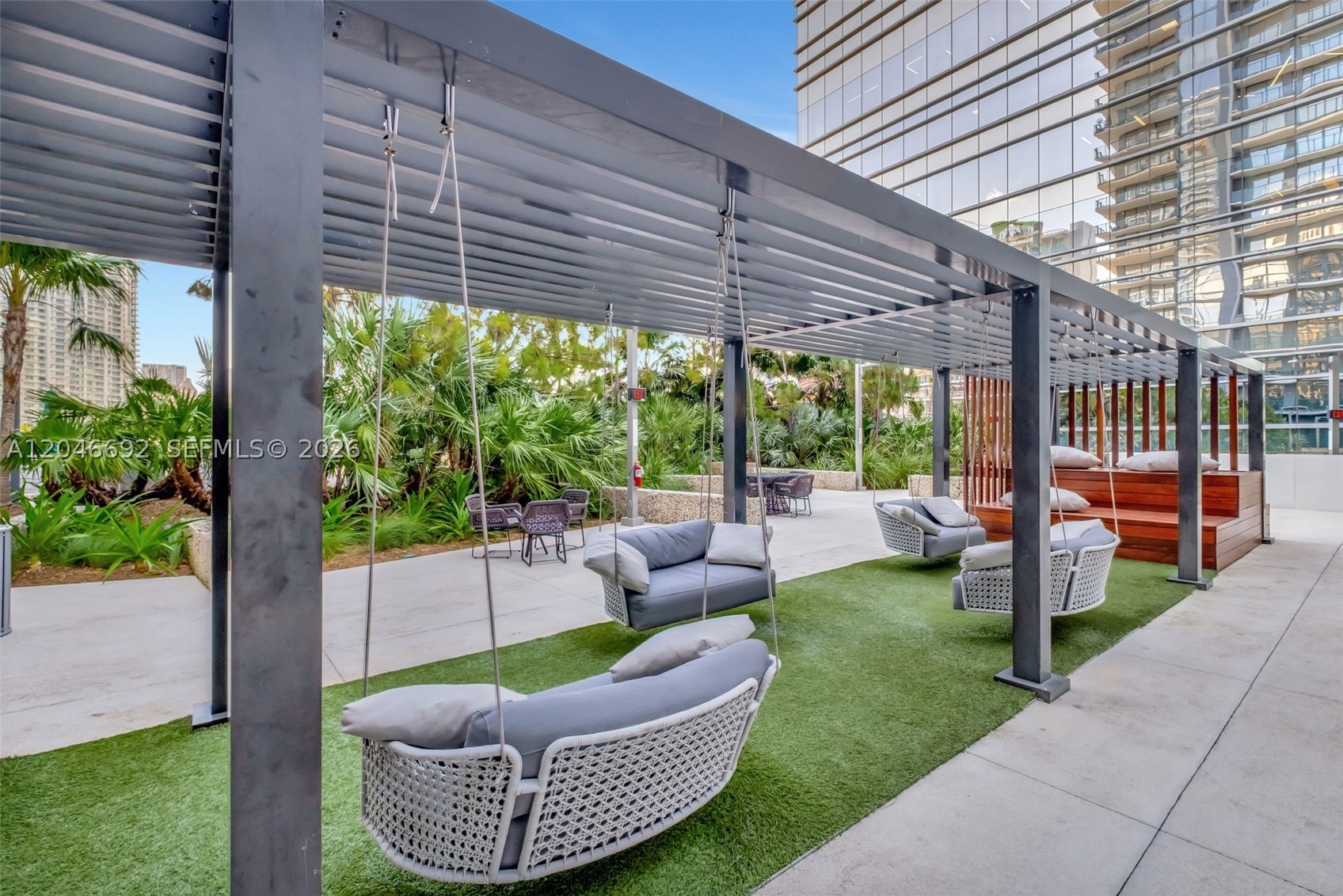 RISE CONDO - Residential