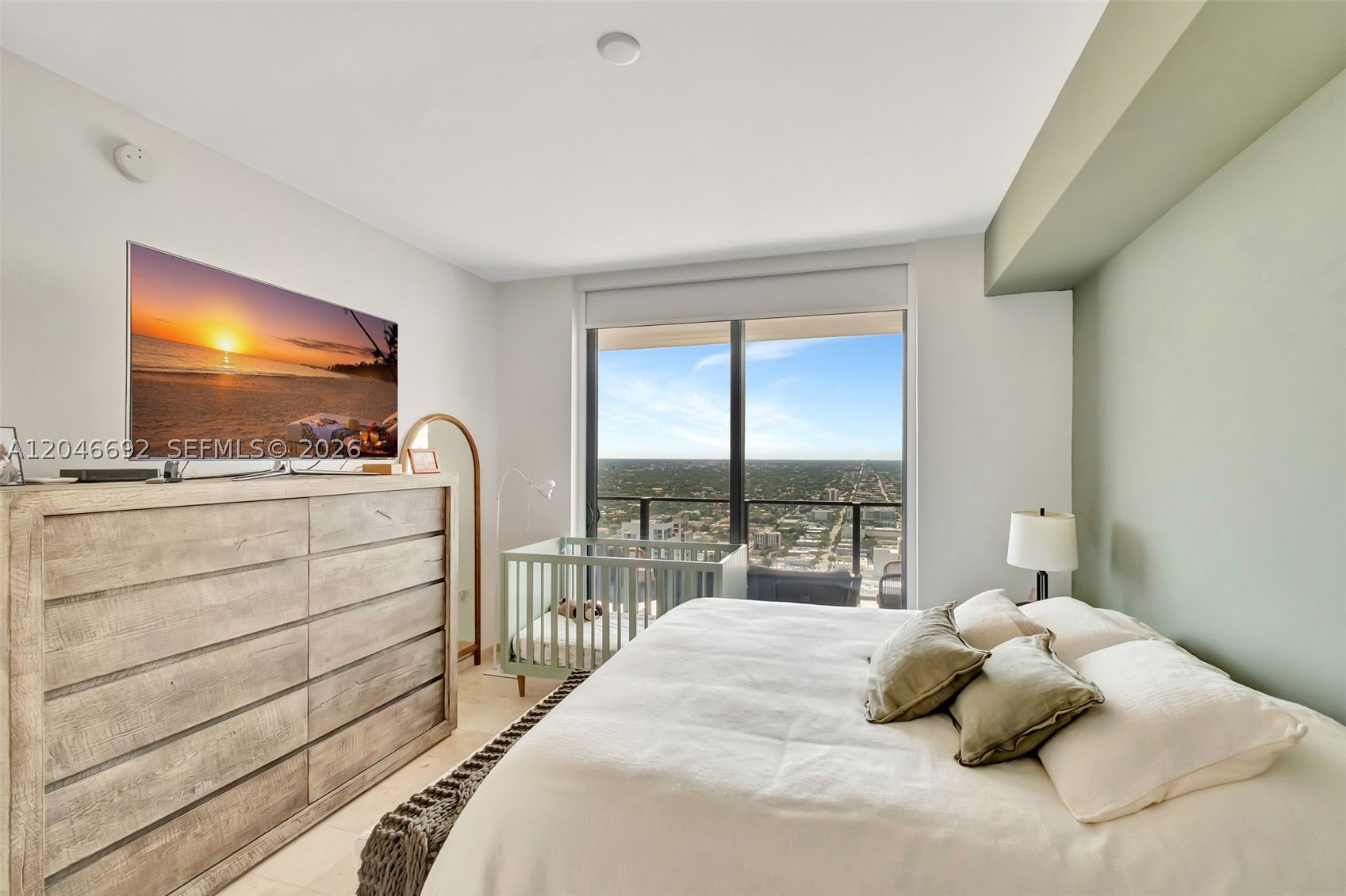 RISE CONDO - Residential