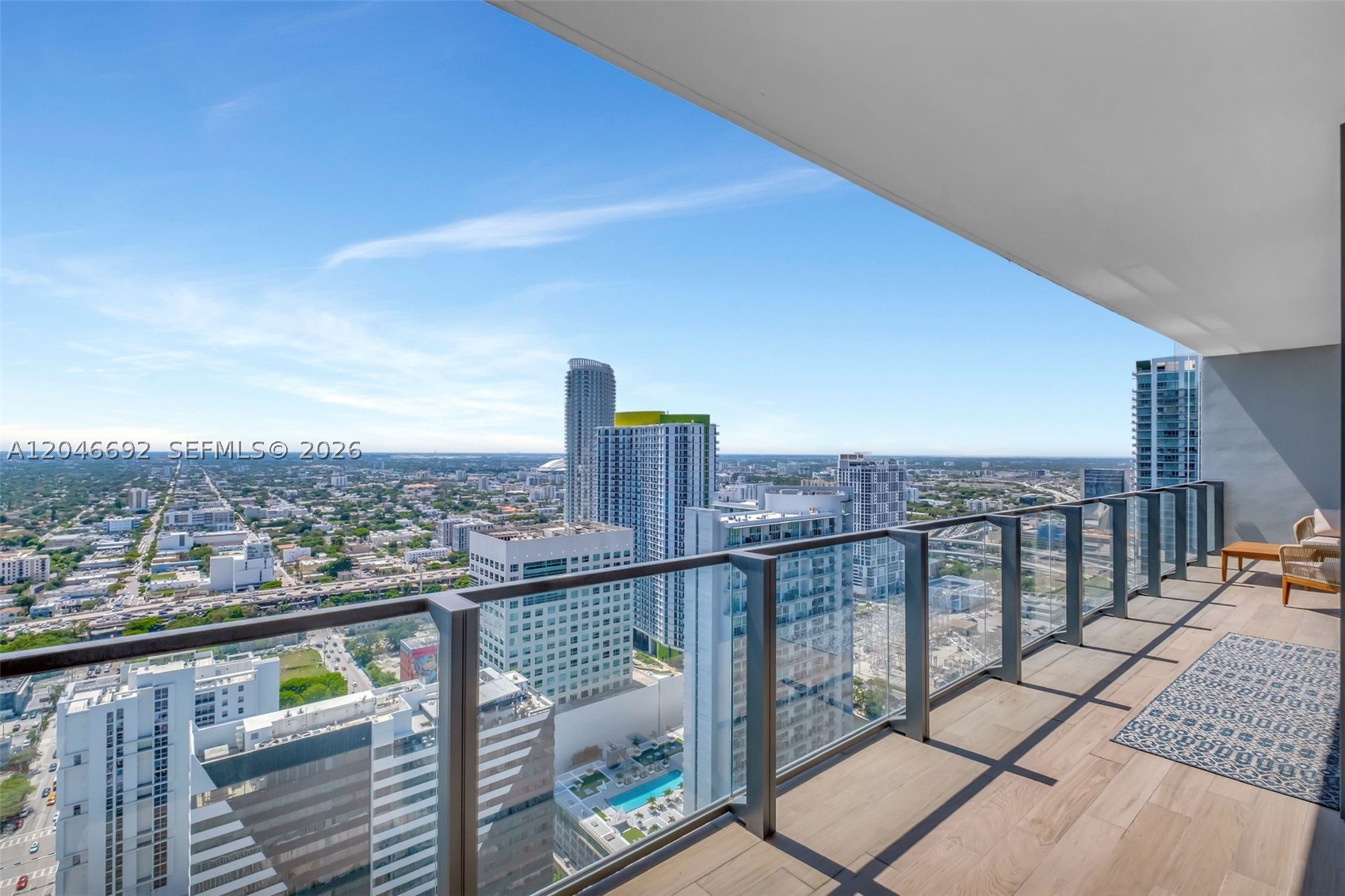 RISE CONDO - Residential