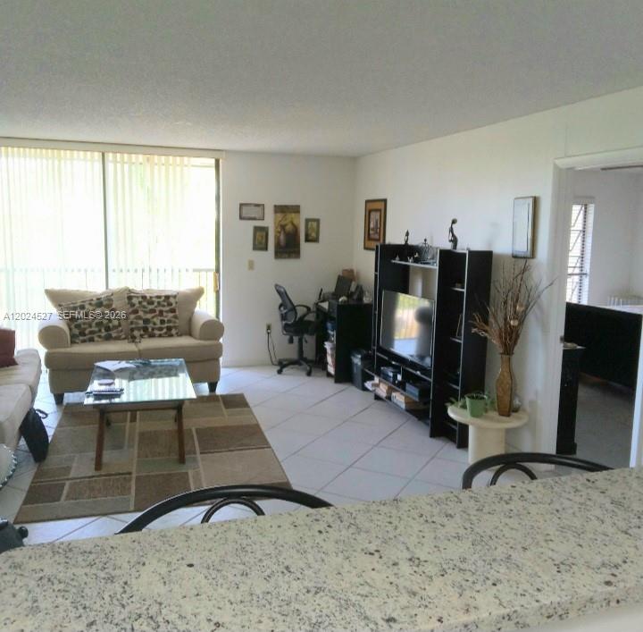 INVERWOOD CONDO - Residential Lease