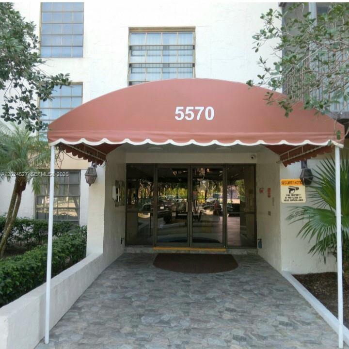 INVERWOOD CONDO - Residential Lease