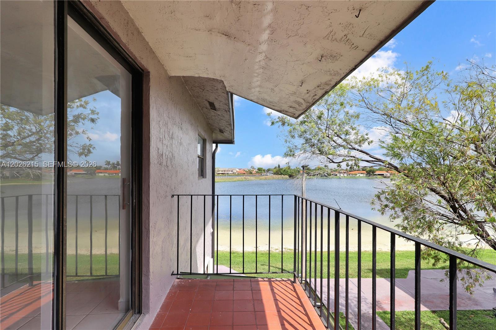 PLAYA LAGO CONDO PH II - Residential Lease