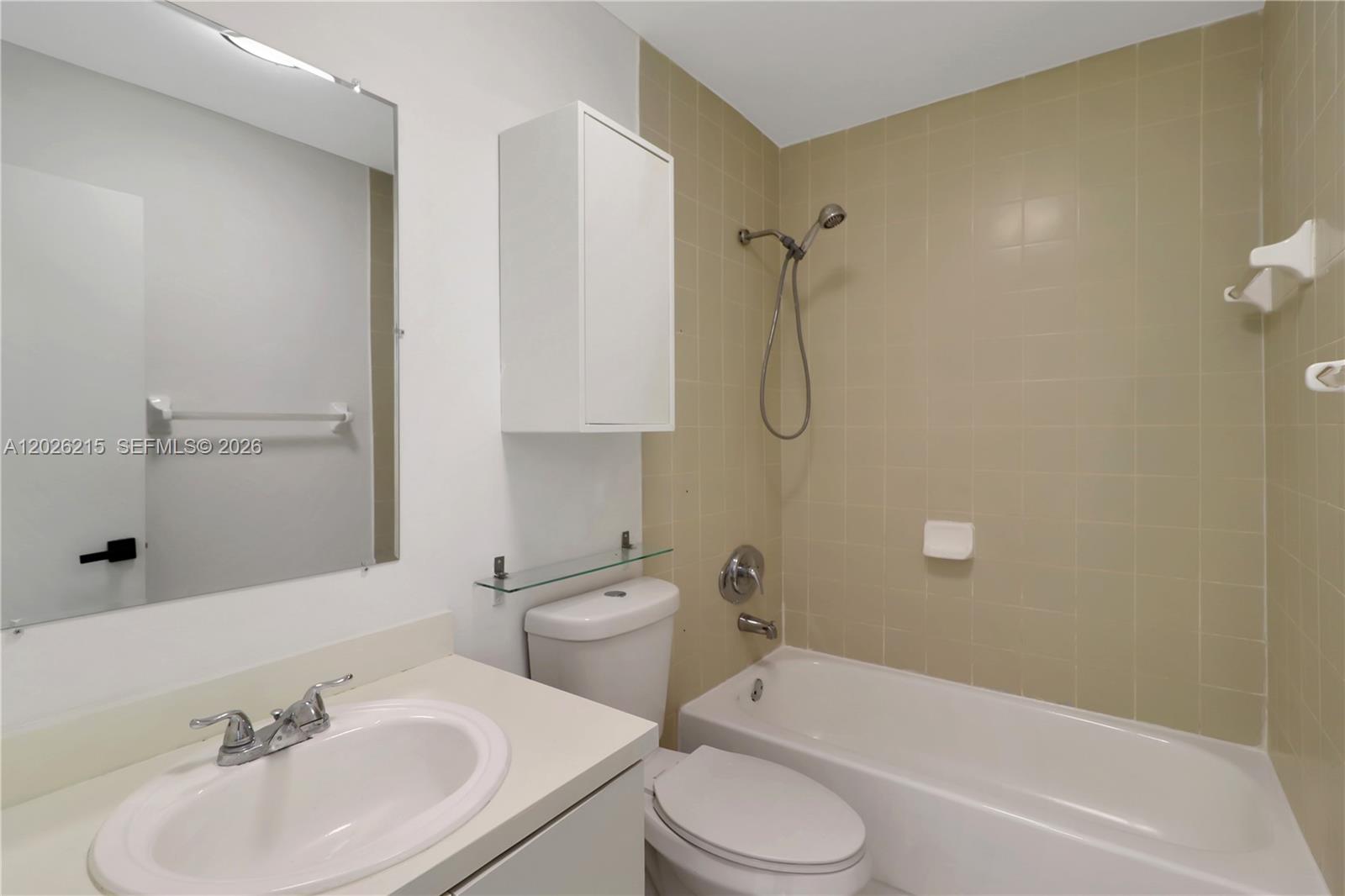 PLAYA LAGO CONDO PH II - Residential Lease