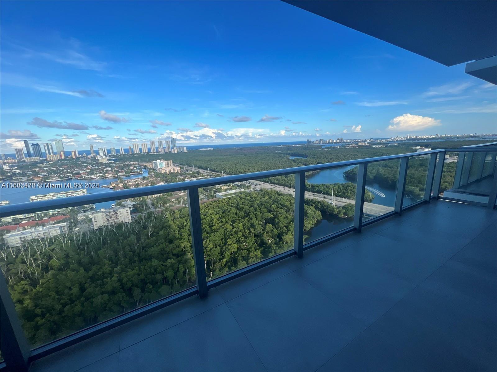 The Harbour South Condo - Residential
