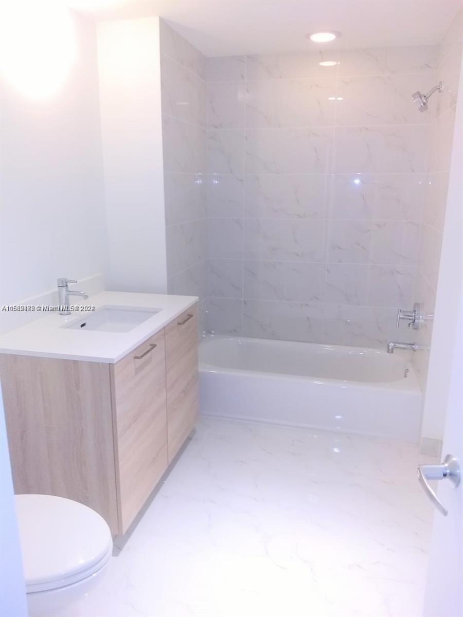 The Harbour South Condo - Residential