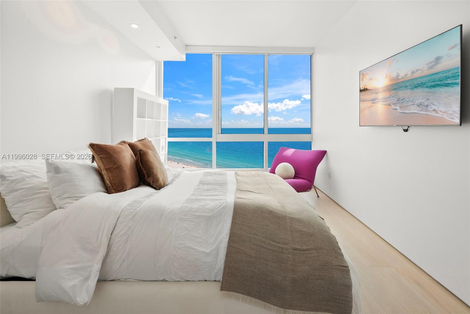 CONTINUUM ON SOUTH BEACH - Residential