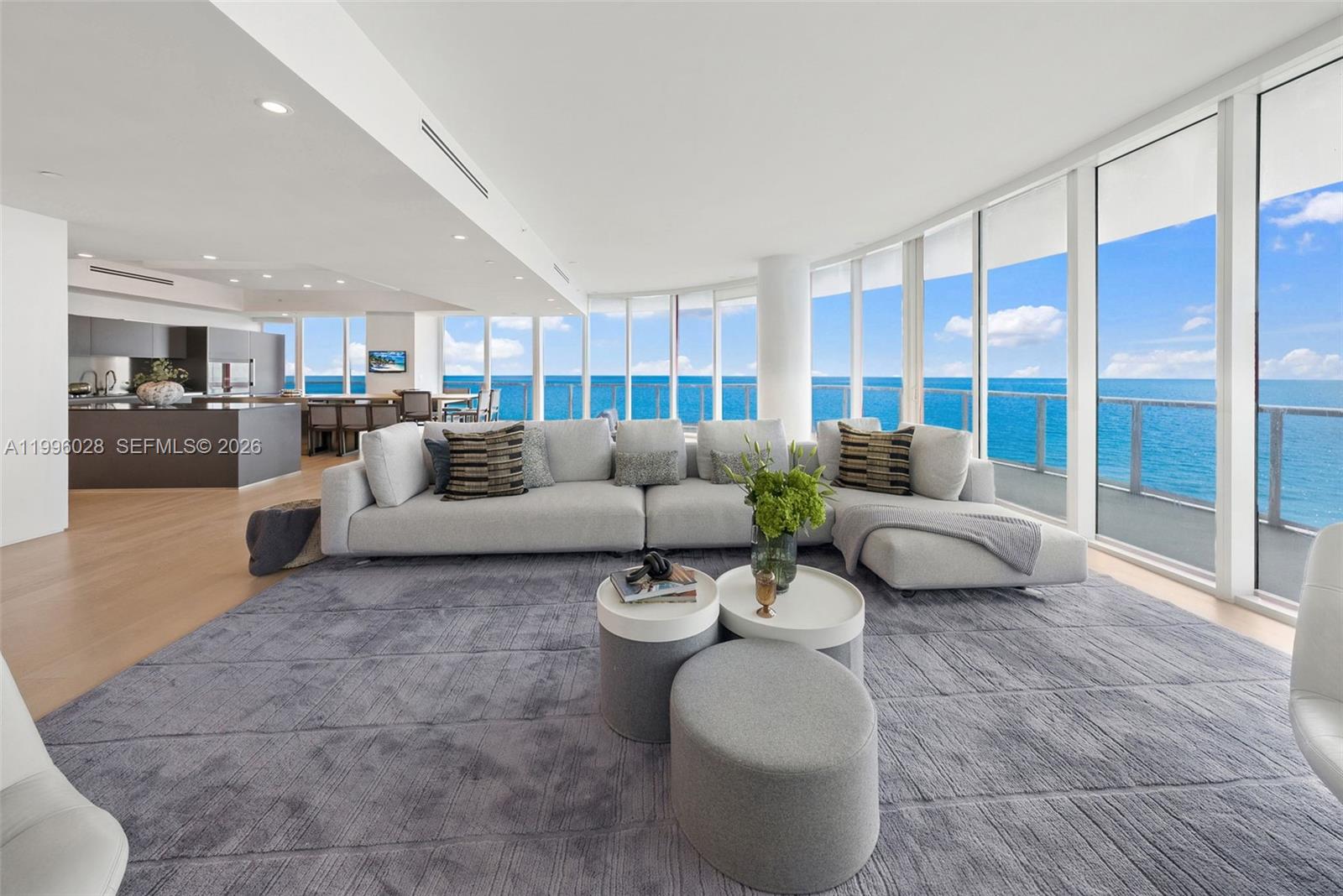 CONTINUUM ON SOUTH BEACH - Residential
