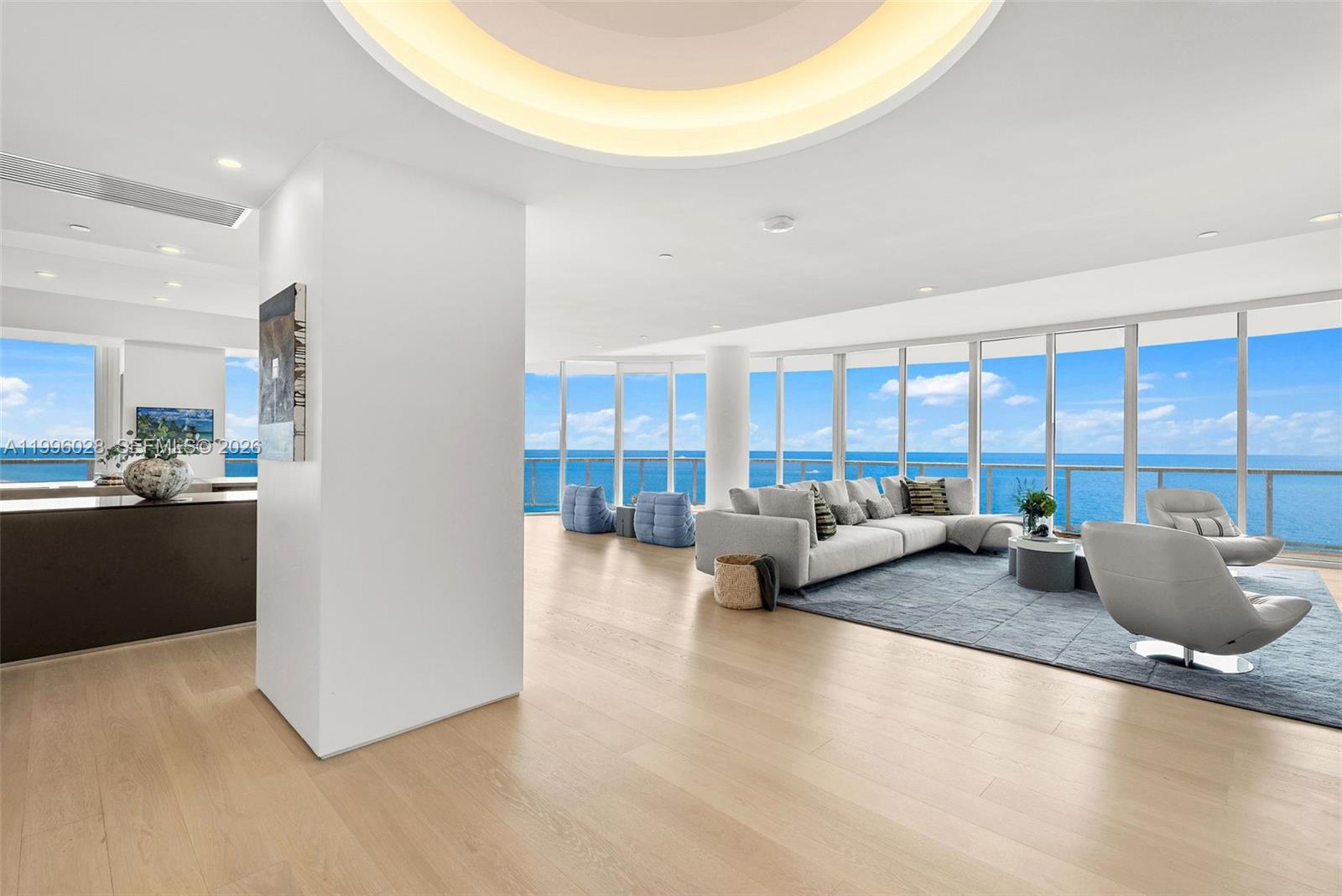 CONTINUUM ON SOUTH BEACH - Residential